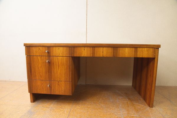 German Desk With Rosewood Veneer And Drawers 1970s For At Pamono German Desk With Rosewood Veneer And Drawers 1970s 1