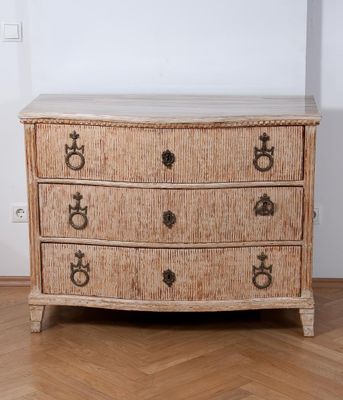 Antike Louis XVI Kommode aus 18. Jhdt. bei Pamono kaufen Antike Louis XVI Kommode aus 18. Jhdt. bei Pamono kaufen