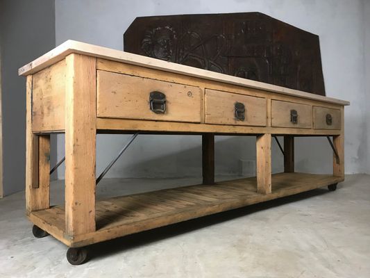 Credenza da cucina o tavolo da fornaio vintage in legno di pino e ... Credenza da cucina o tavolo da fornaio vintage in legno di pino e ...