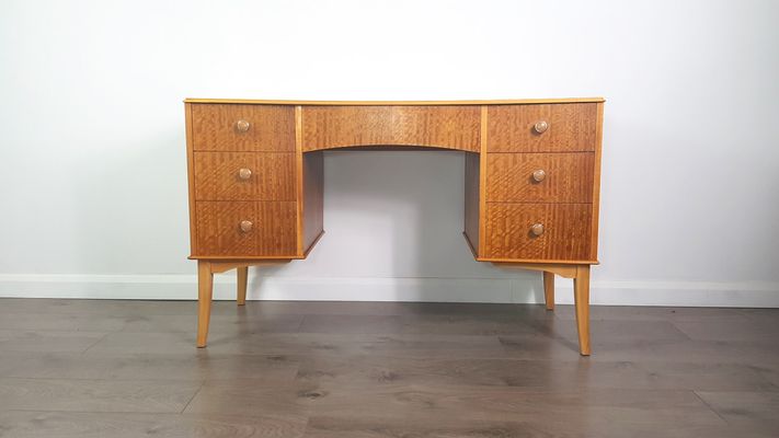 Vintage Walnut Veneer Desk By Vesper For Gimson Slater 1950s Vintage Walnut Veneer Desk By Vesper For Gimson Slater