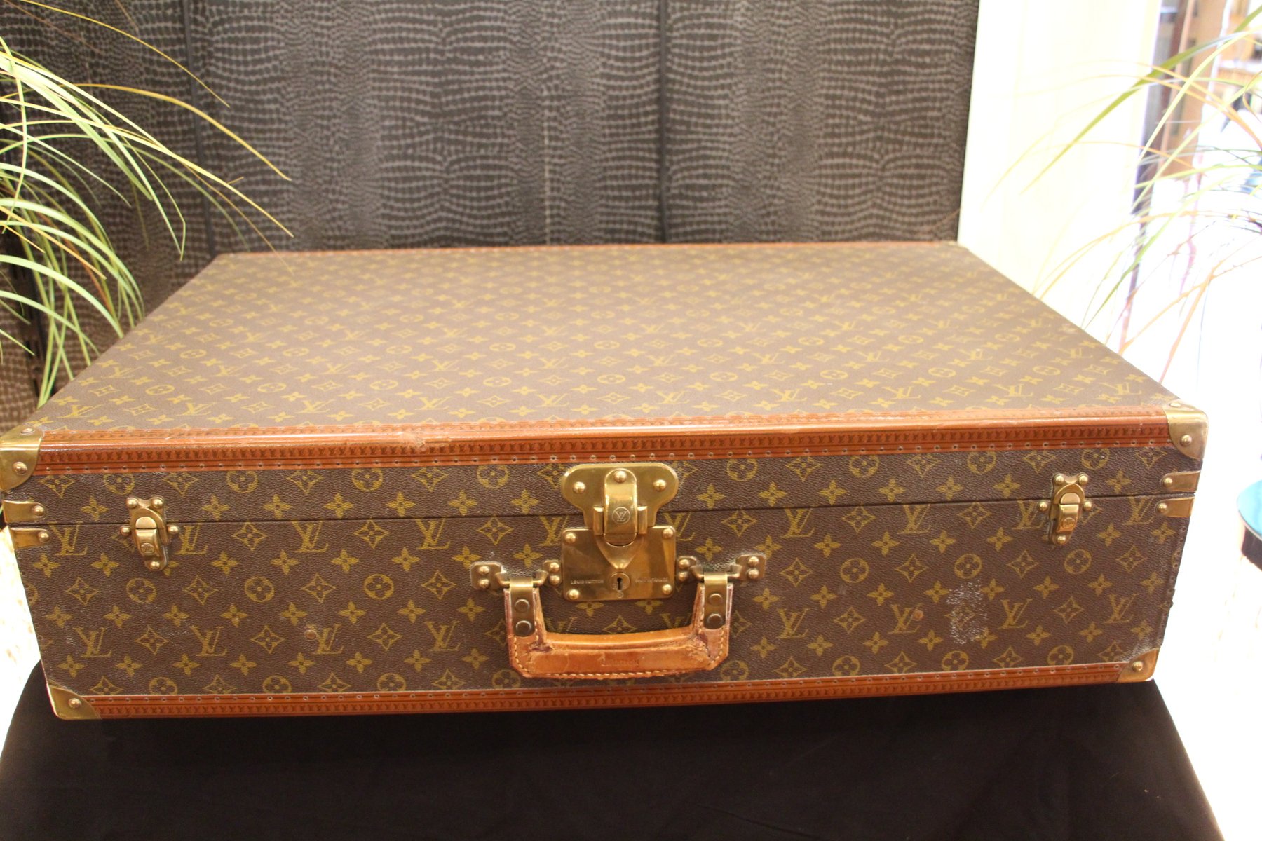 Square Handle Suitcase from Louis Vuitton, 1970s for sale at Pamono
