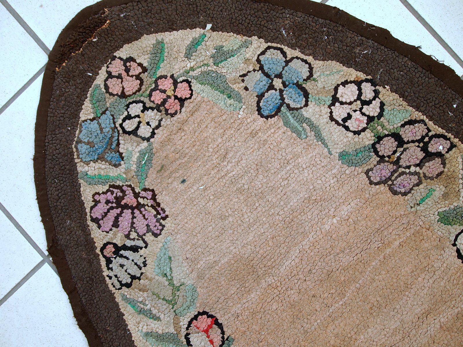 Antique American Handmade Oval Hooked Rug For At Pamono Antique American Handmade Oval Hooked Rug