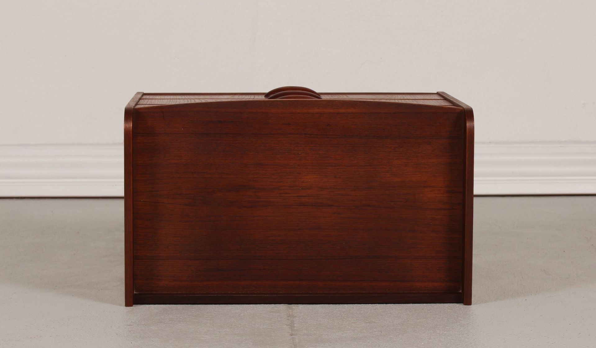 Kommode Mid Century 2021 Kommode Mid Century 2021