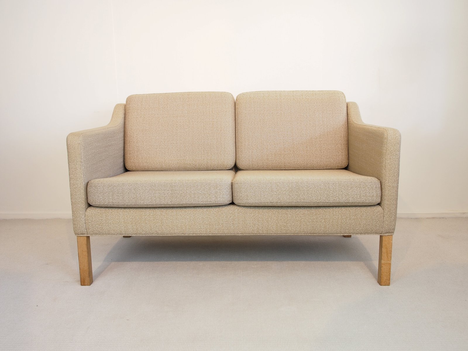 Vintage Model 2322 Two Seater Sofa By Børge Mogensen For Frederica Vintage Model 2322 Two Seater Sofa By Børge Mogensen For Frederica At Pamono