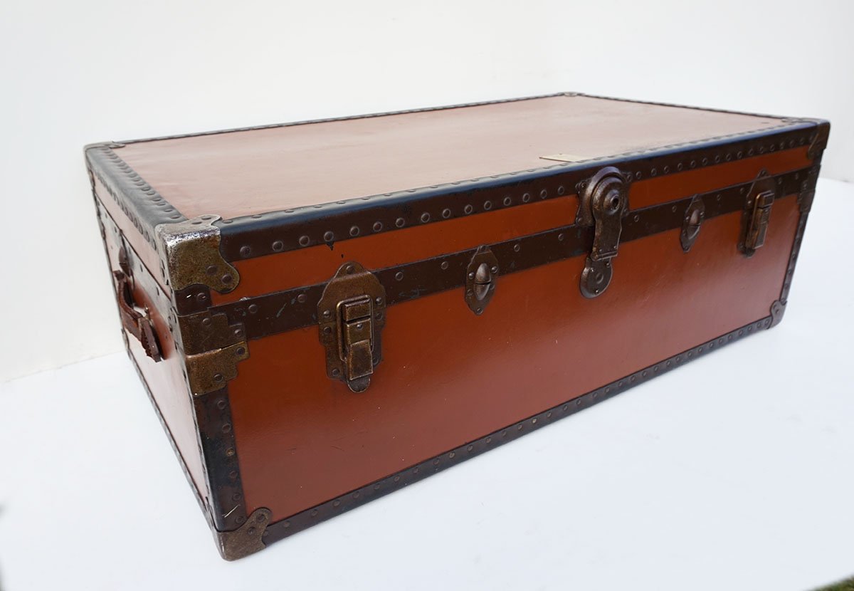 Vintage British Steamer Trunk from Victor Luggage for sale at Pamono