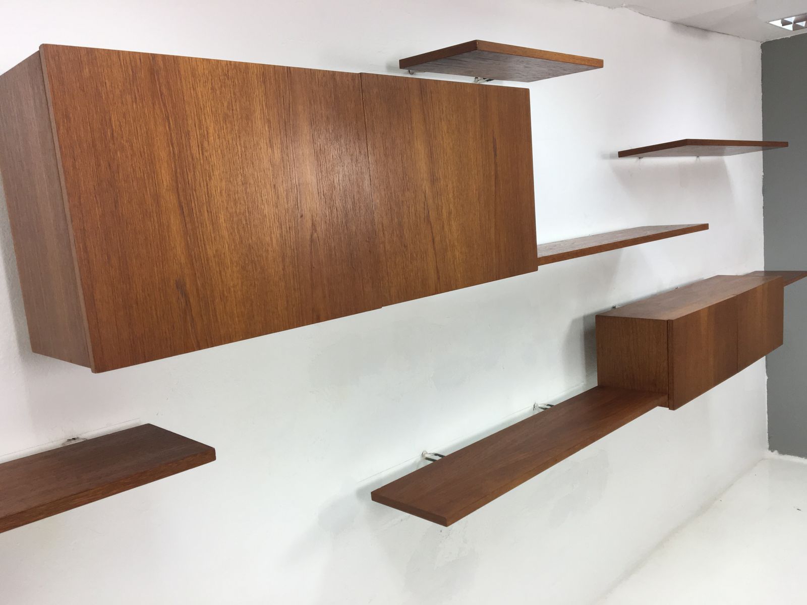 Floating teak wall system by dr banz for banz bord, 1960s for sale ... Design bord