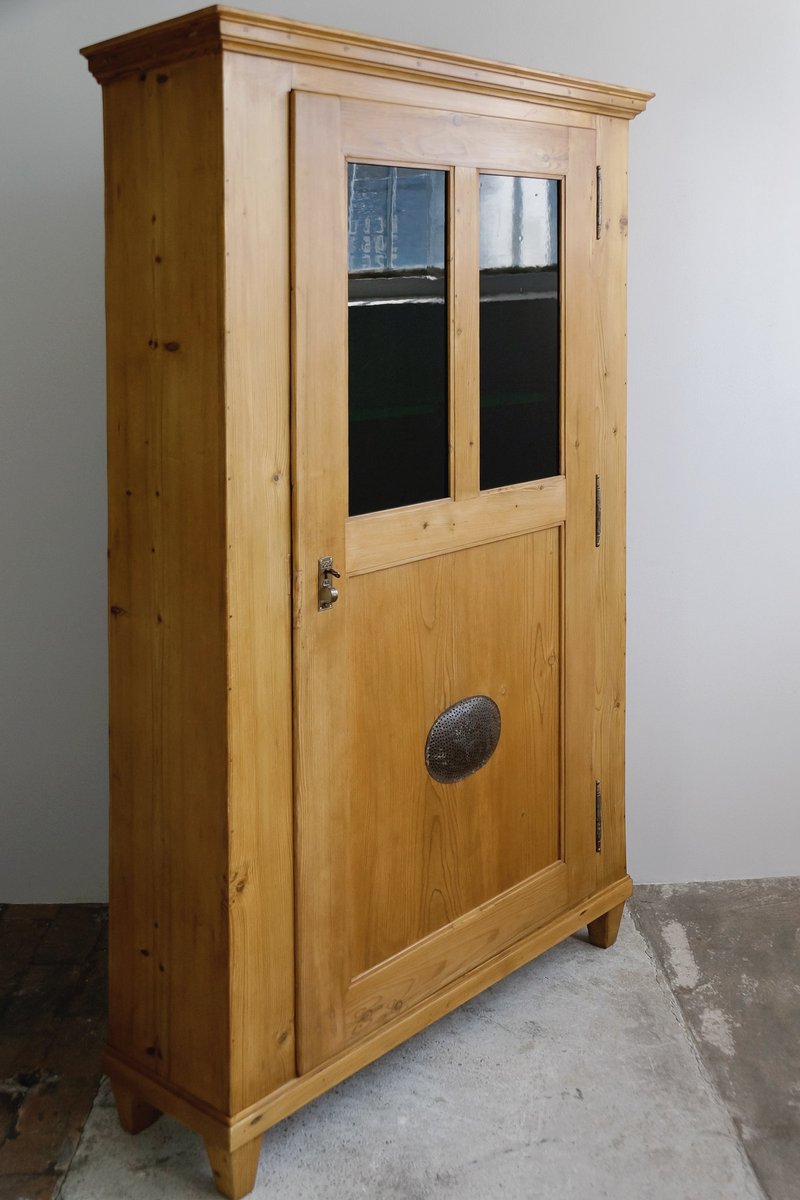 Antiker Holz Küchenschrank bei Pamono kaufen