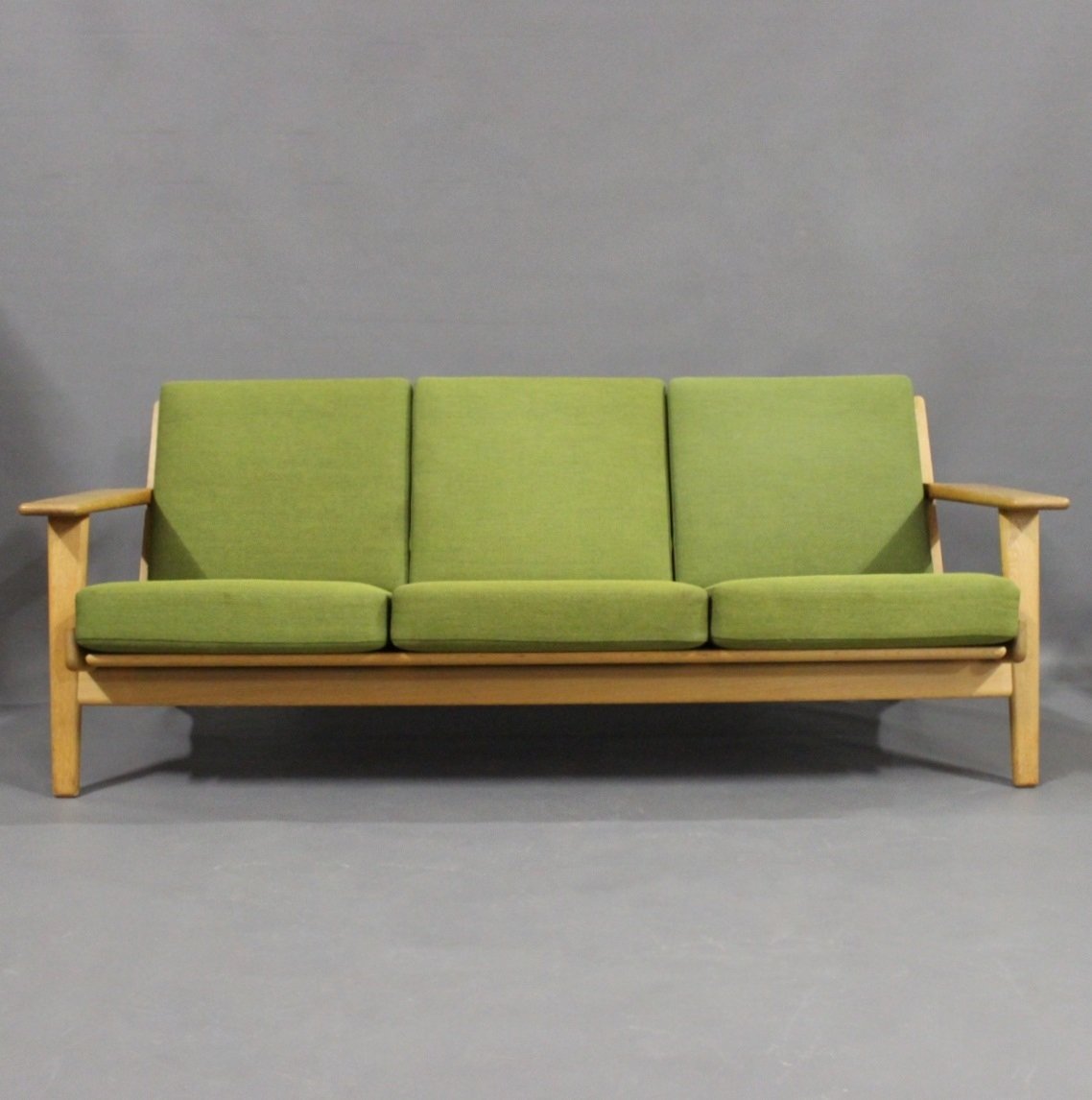 Model GE290 Oak 3 Seater Sofa By Hans J Wegner For Getama 1960s