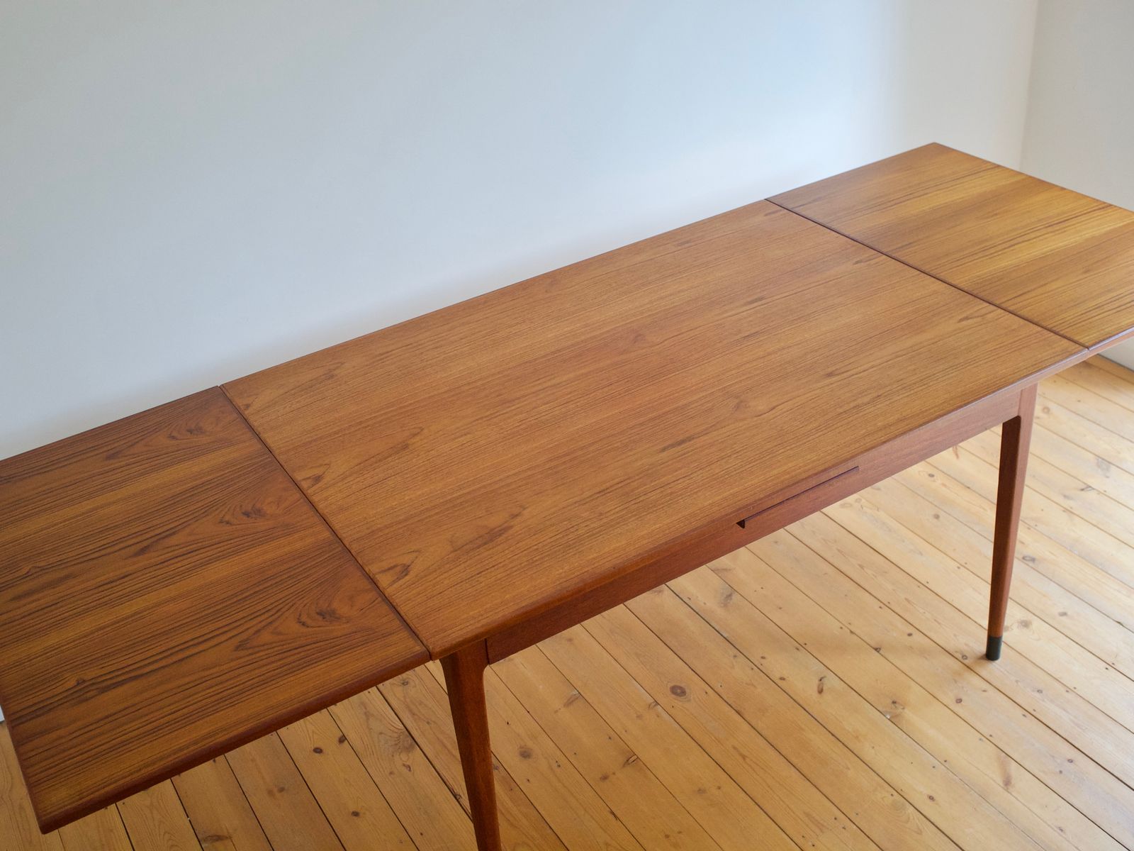 Extendable Teak Dining Table From J L Møllers 1960s For At Extendable Teak Dining Table From J L Møllers 1960s 7 1 876 00 Per Piece