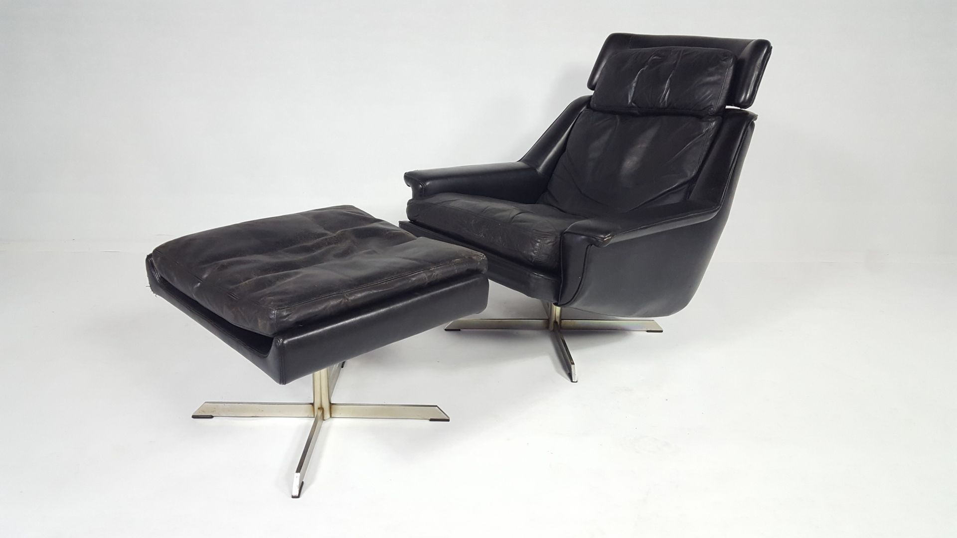 vintage-danish-leather-lounge-chair-and-ottoman-by-werner-langenfeld-for-esa-1970s-2.jpg