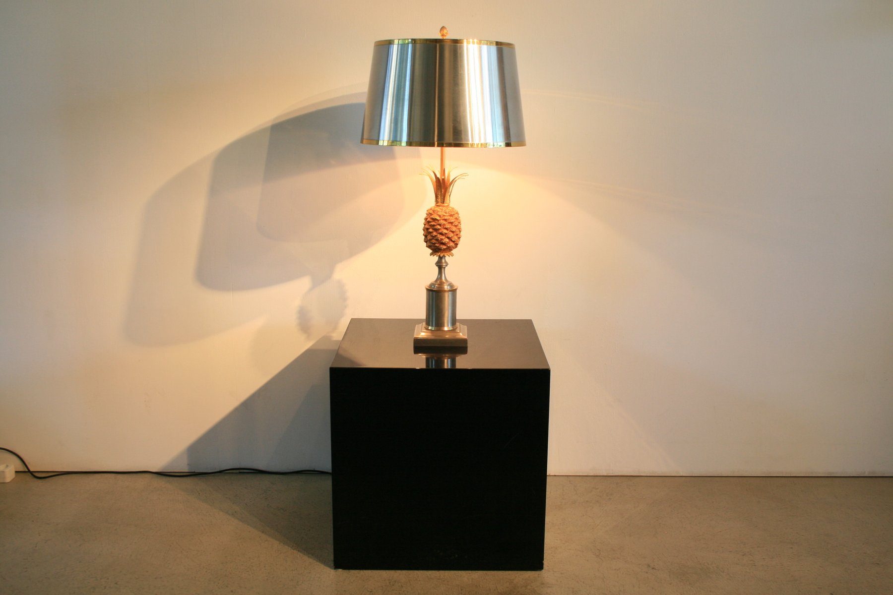 Pineapple Table Lamps For Maison Charles 1960s Set Of 2 Pineapple Table Lamps For Maison Charles 1960s Set Of 2