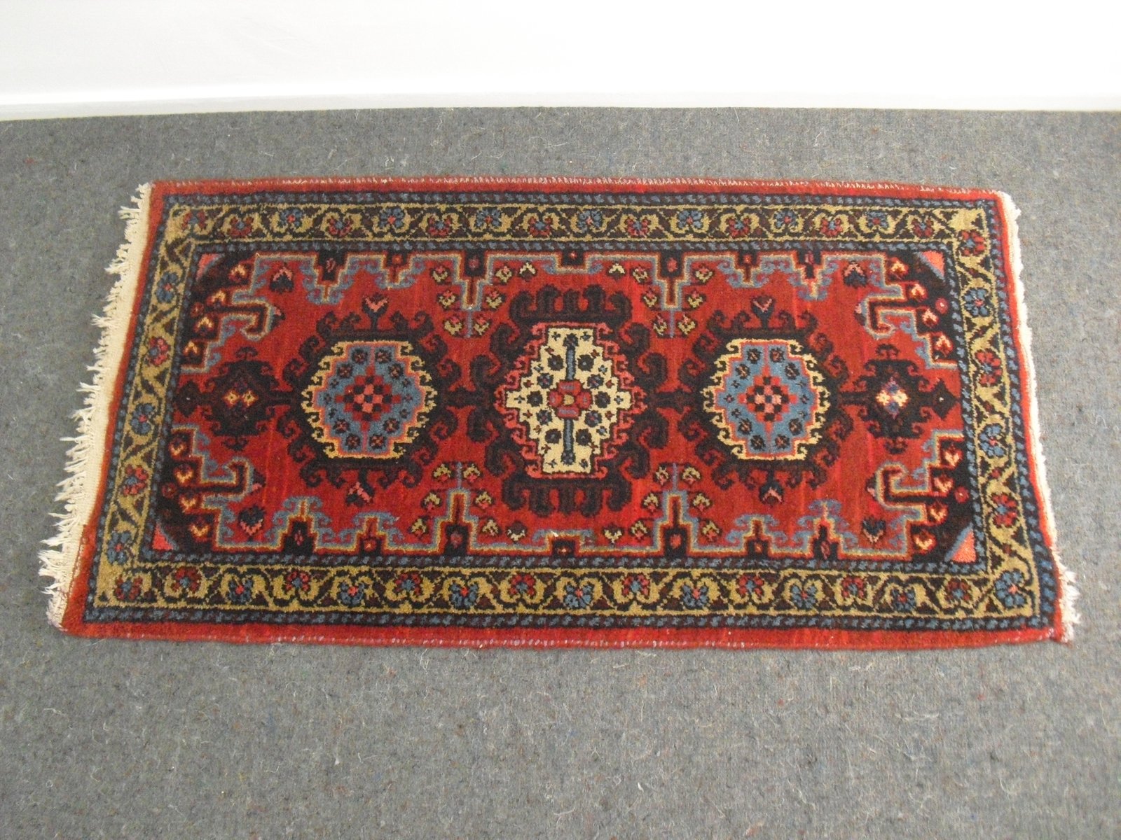Vintage Persian Small Wool Rug For At Pamono