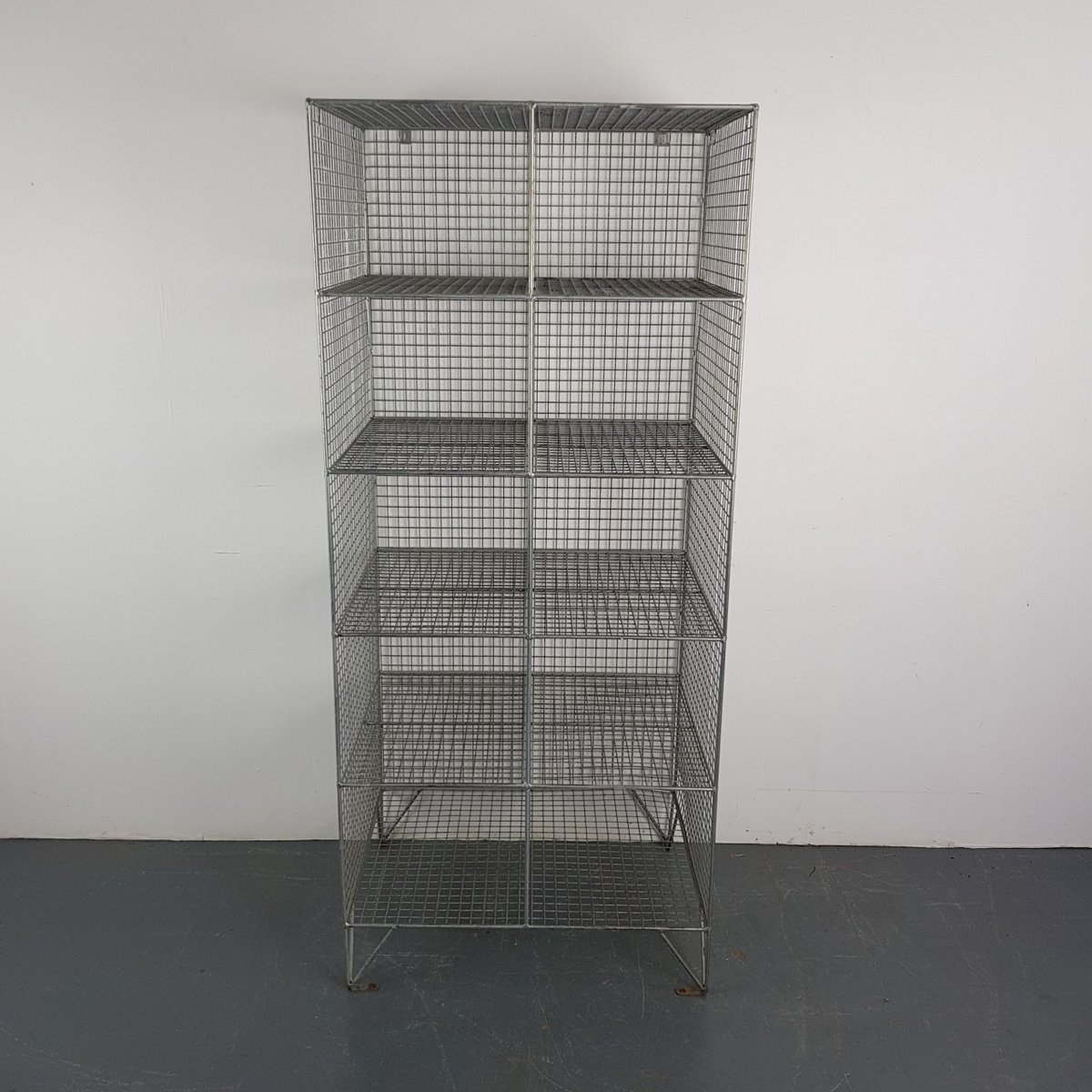 Vintage Wire Mesh Shelving Unit for sale at Pamono