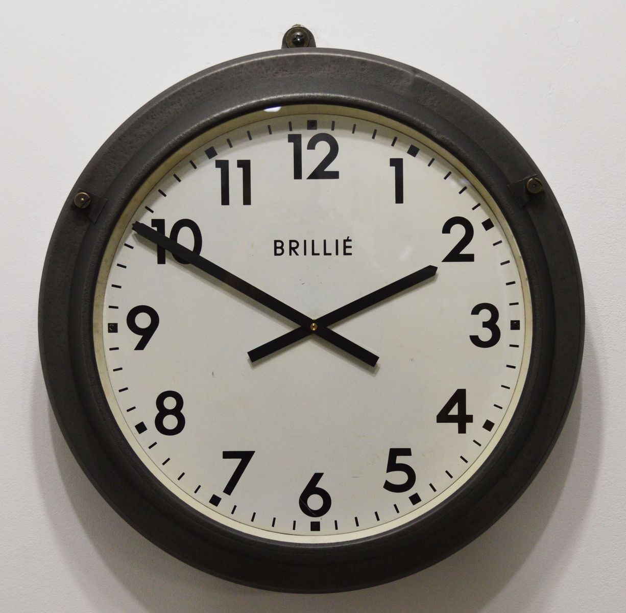 Vintage Industrial Clock from Brillié for sale at Pamono
