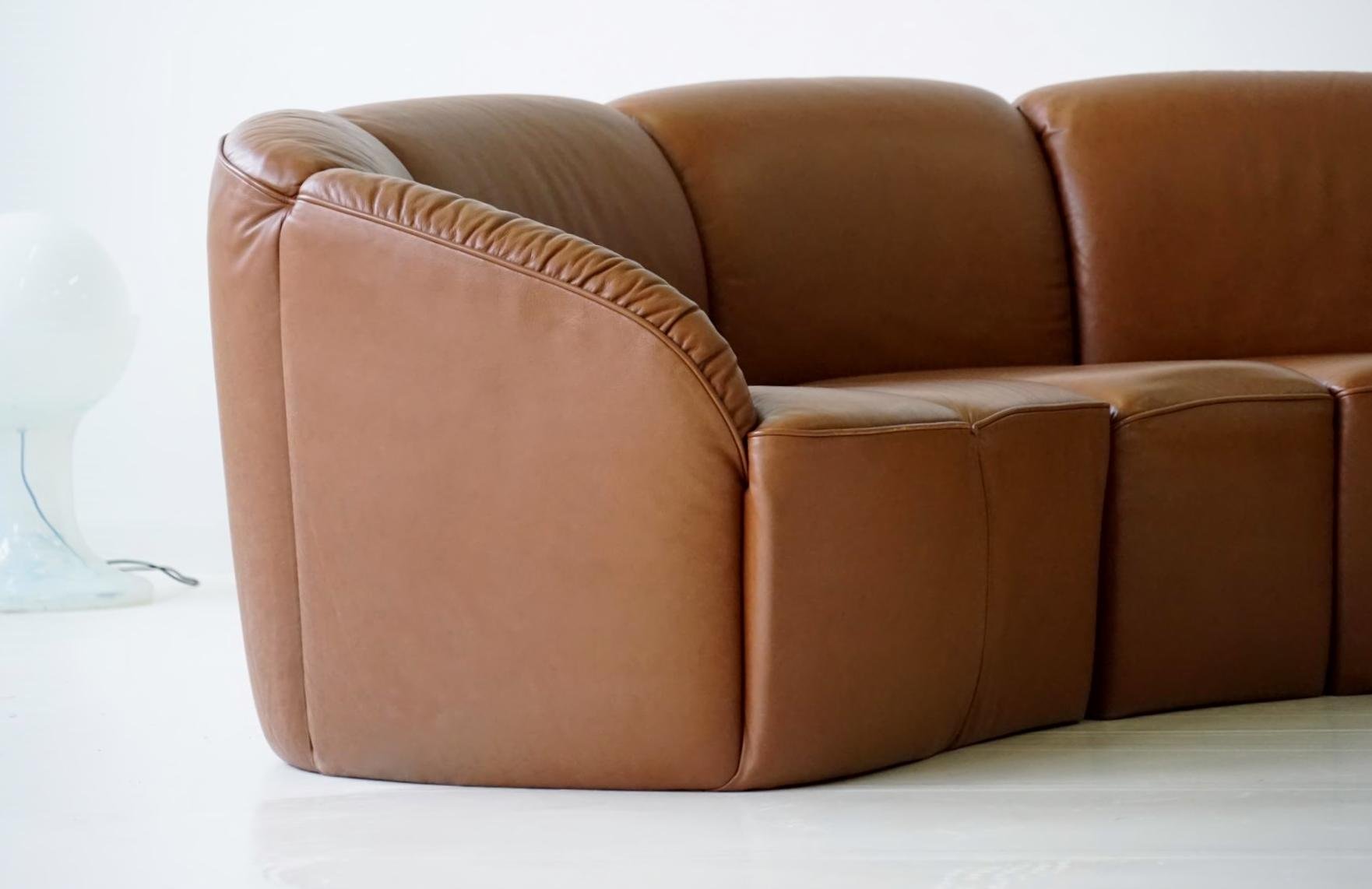 Vintage Curved Leather Sofa By Walter Knoll 1960s For At Pamono Vintage Curved Leather Sofa By Walter Knoll 1960s