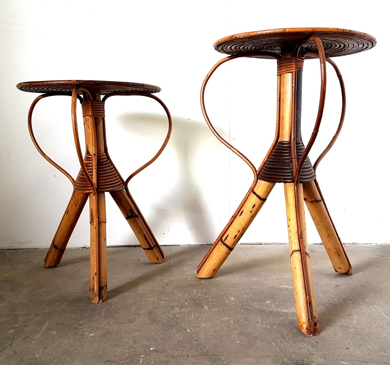 Mid-Century Rattan Side Tables, Set of 2 for sale at Pamono Mid-Century Rattan Side Tables, Set of 2 for sale at Pamono
