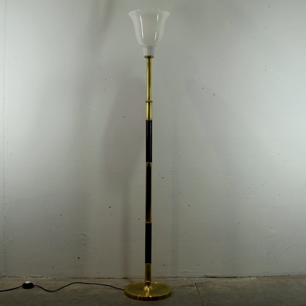 Spanish Art Deco Floor Lamp from Metalarte, 1940s for sale at Pamono Spanish Art Deco Floor Lamp from Metalarte, 1940s for sale at Pamono