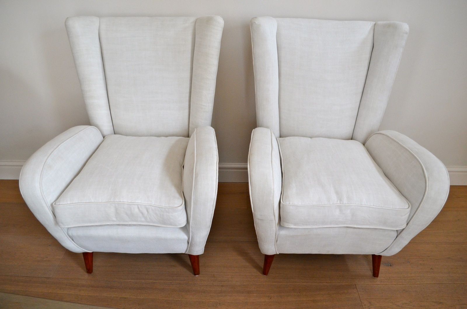 White Linen Italian Armchairs, 1950s, Set of 2 for sale at Pamono